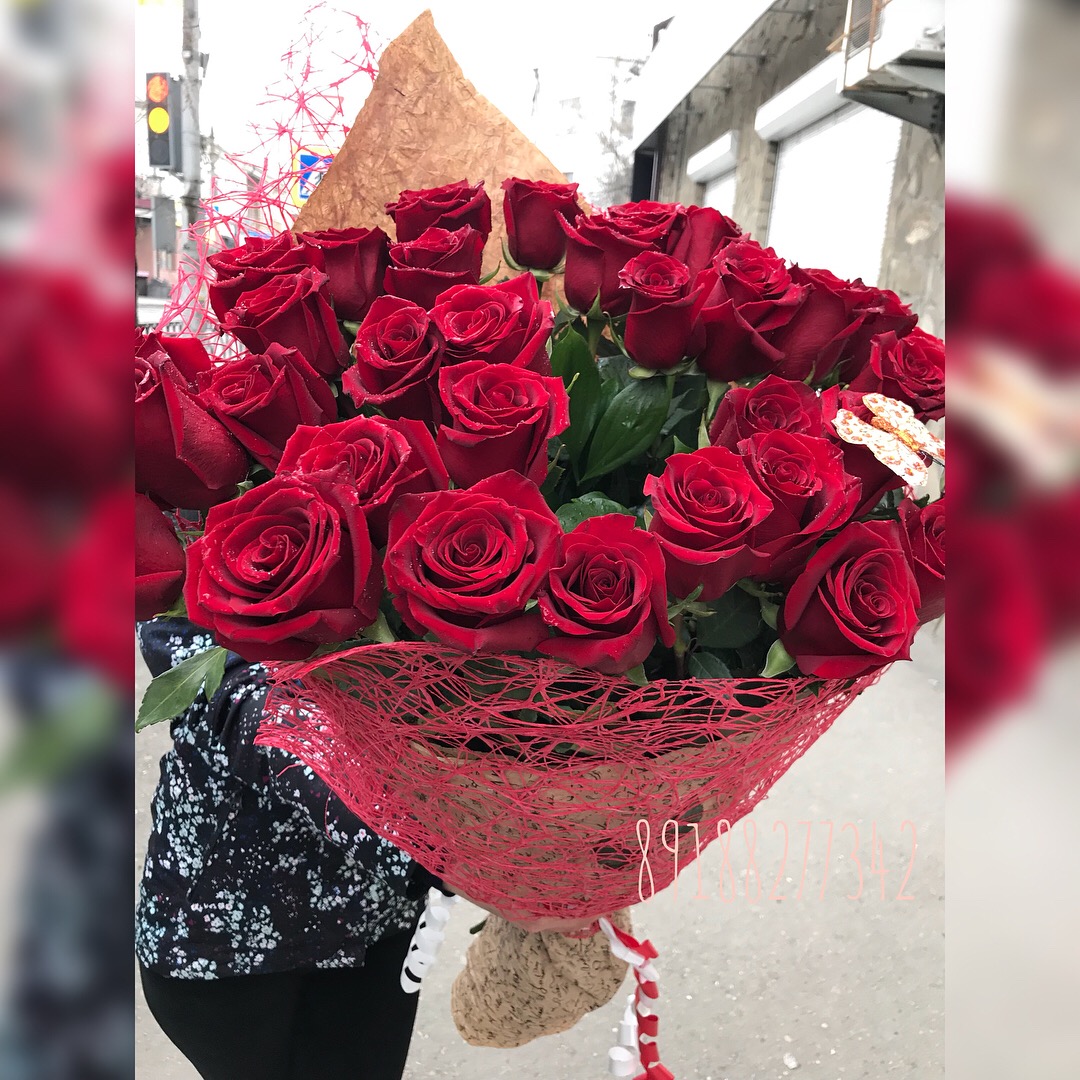 Букет  краных роз